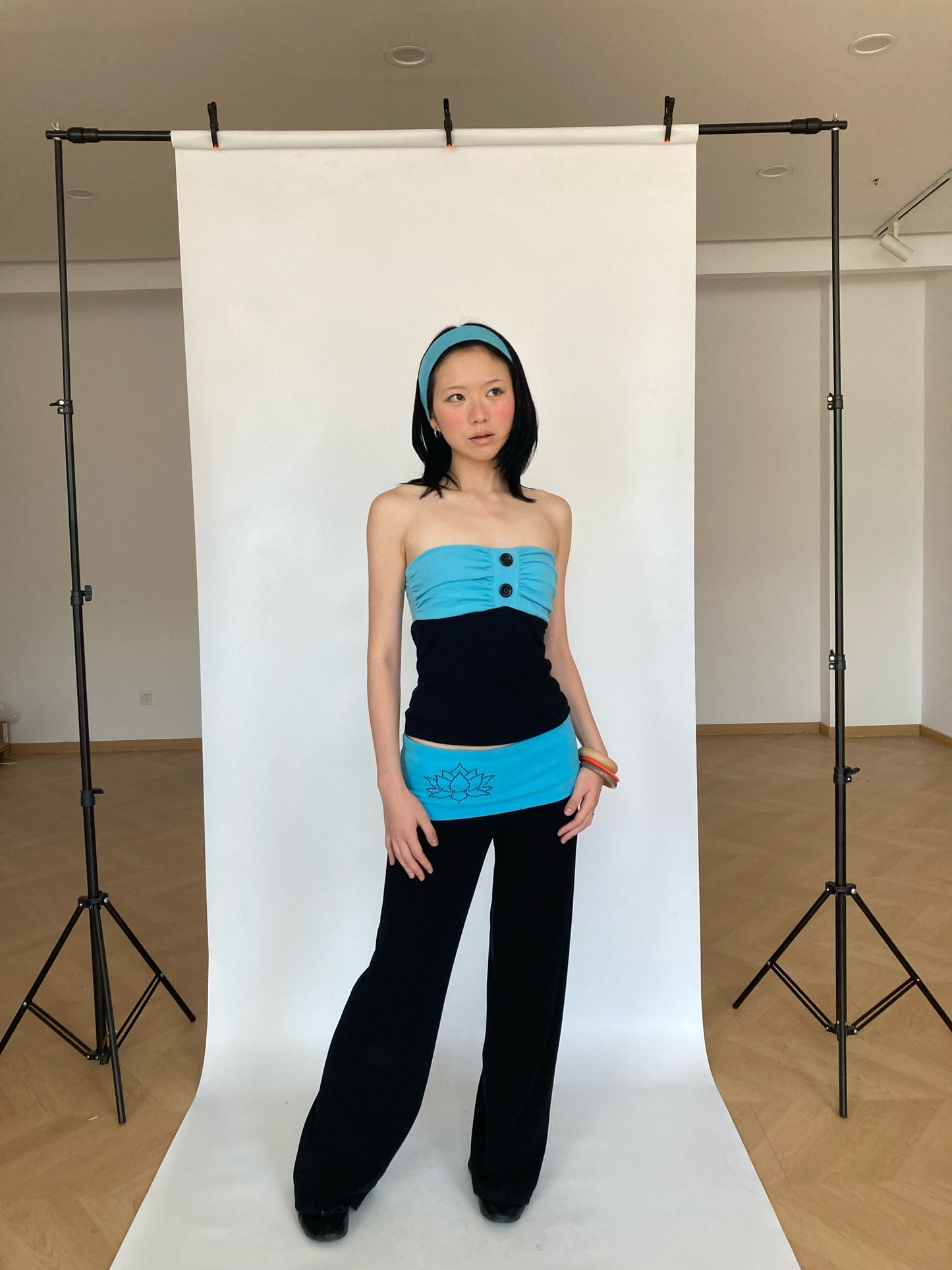 WildFLO Contrast Button Detail Bandeau Tube Top