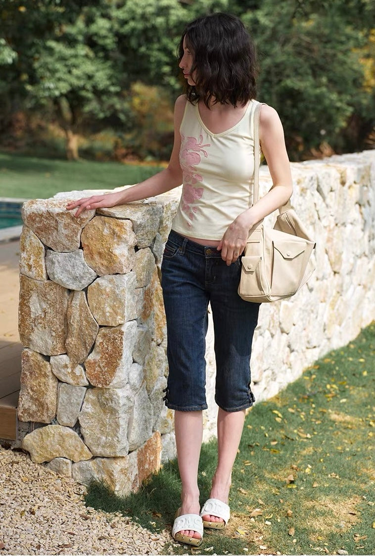 SOLWEIGE 3D Rose Appliqué V Neck Top