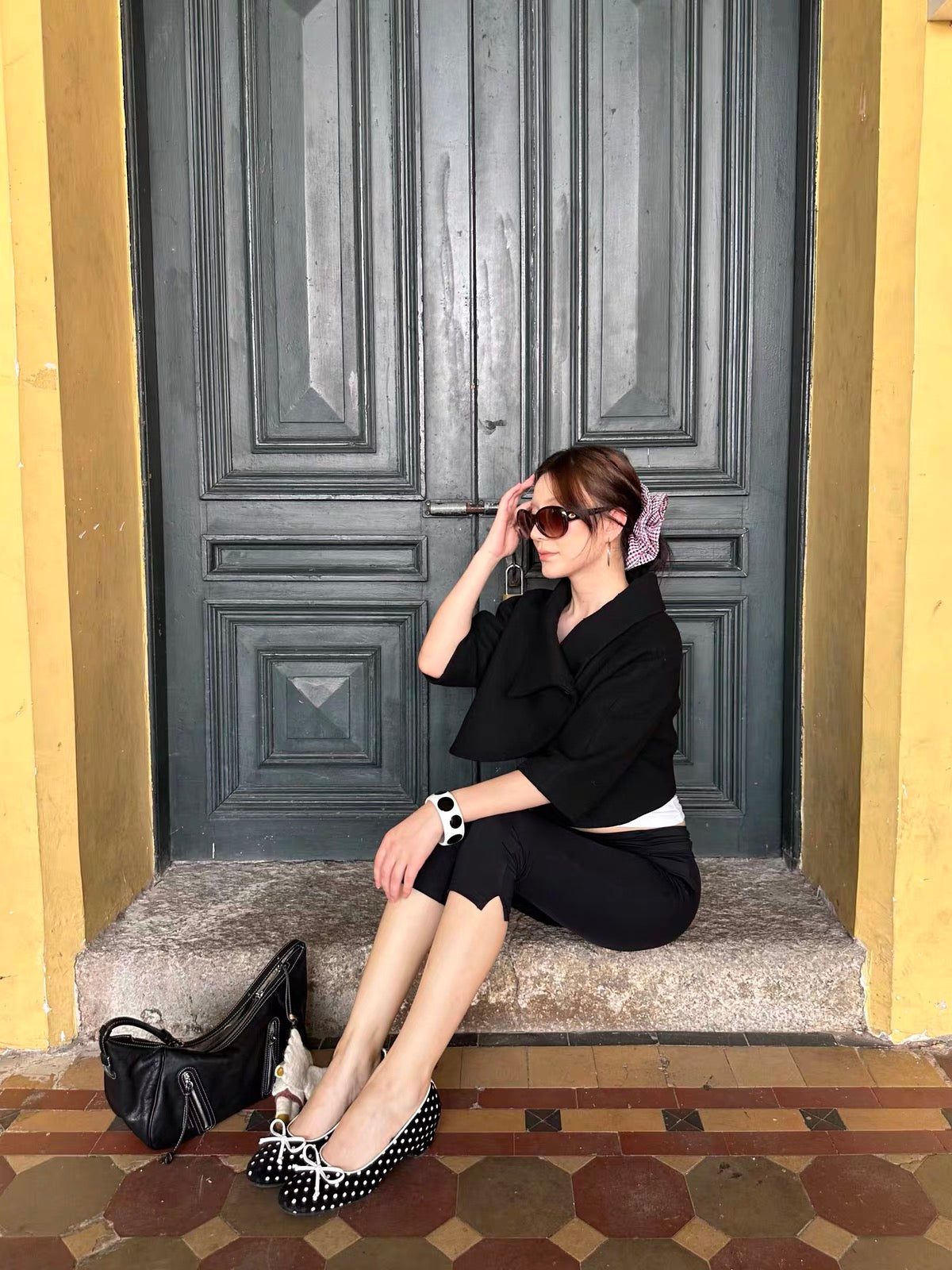 VACANCES Ruched Fold-Over Capri Leggings