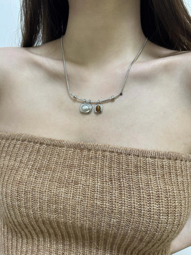 Retro Two-Tone Square Pendant Necklace