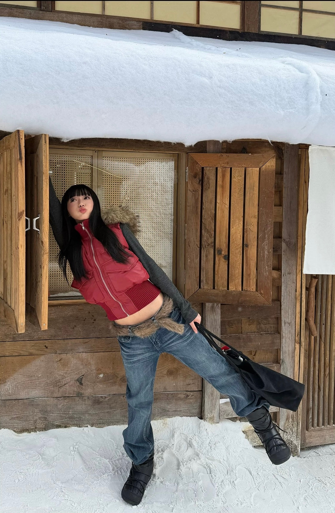 (Pre-Order) CGGA Faux Fur Cropped Puffer Vest Jacket