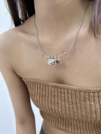 Retro Two-Tone Square Pendant Necklace