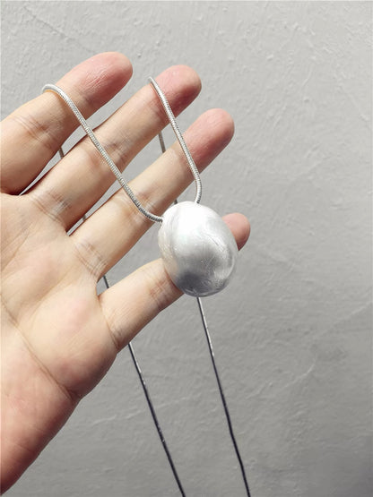 Pebble Pendant Snake Chain Necklace