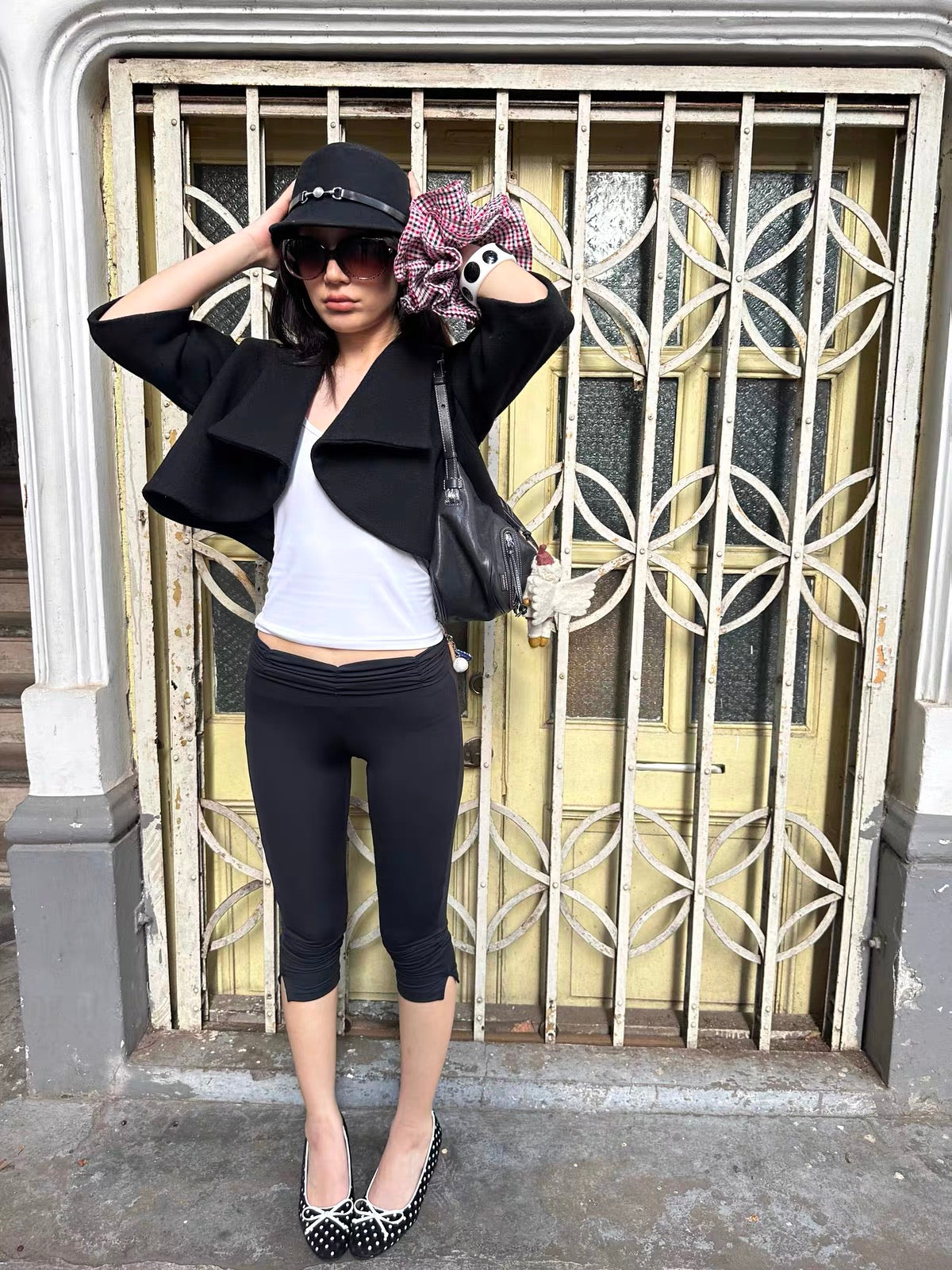 VACANCES Ruched Fold-Over Capri Leggings