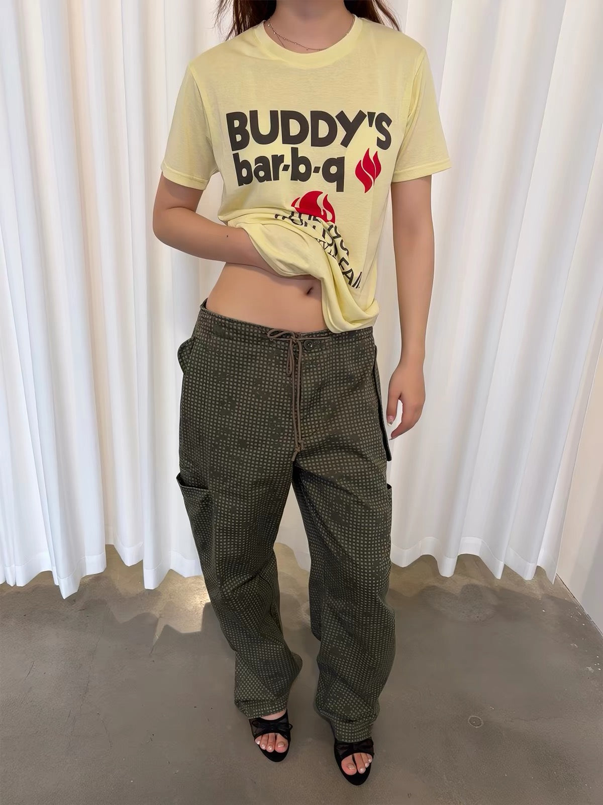 “Buddy’s bar-b-q” Slogan Tee