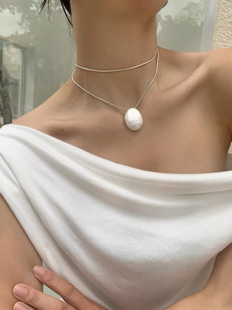 Pebble Pendant Snake Chain Necklace