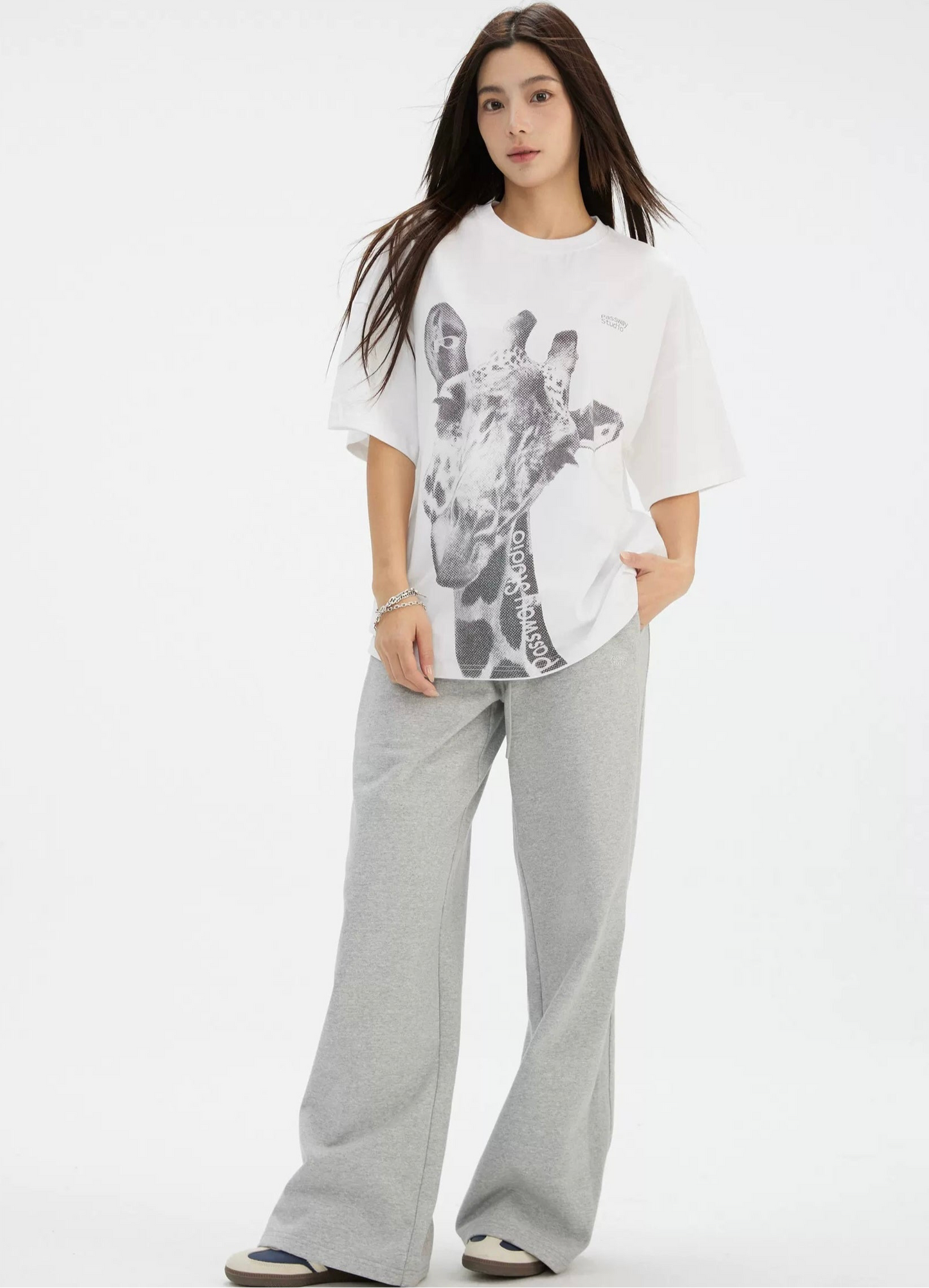 Passaway Studio Giraffe Graphic Boxy Tee