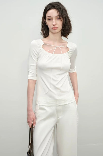 SOLWEIGE Relaxed Tie Up U-Neck T-shirt