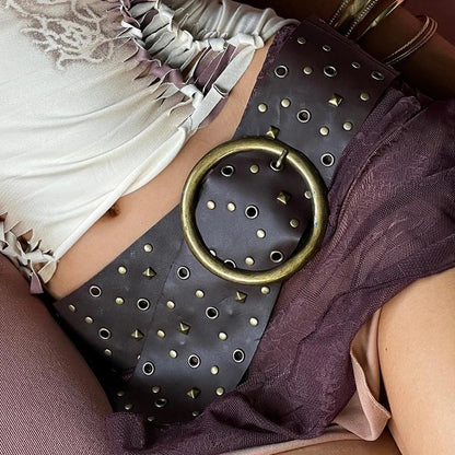 Round Buckle Studded Belt