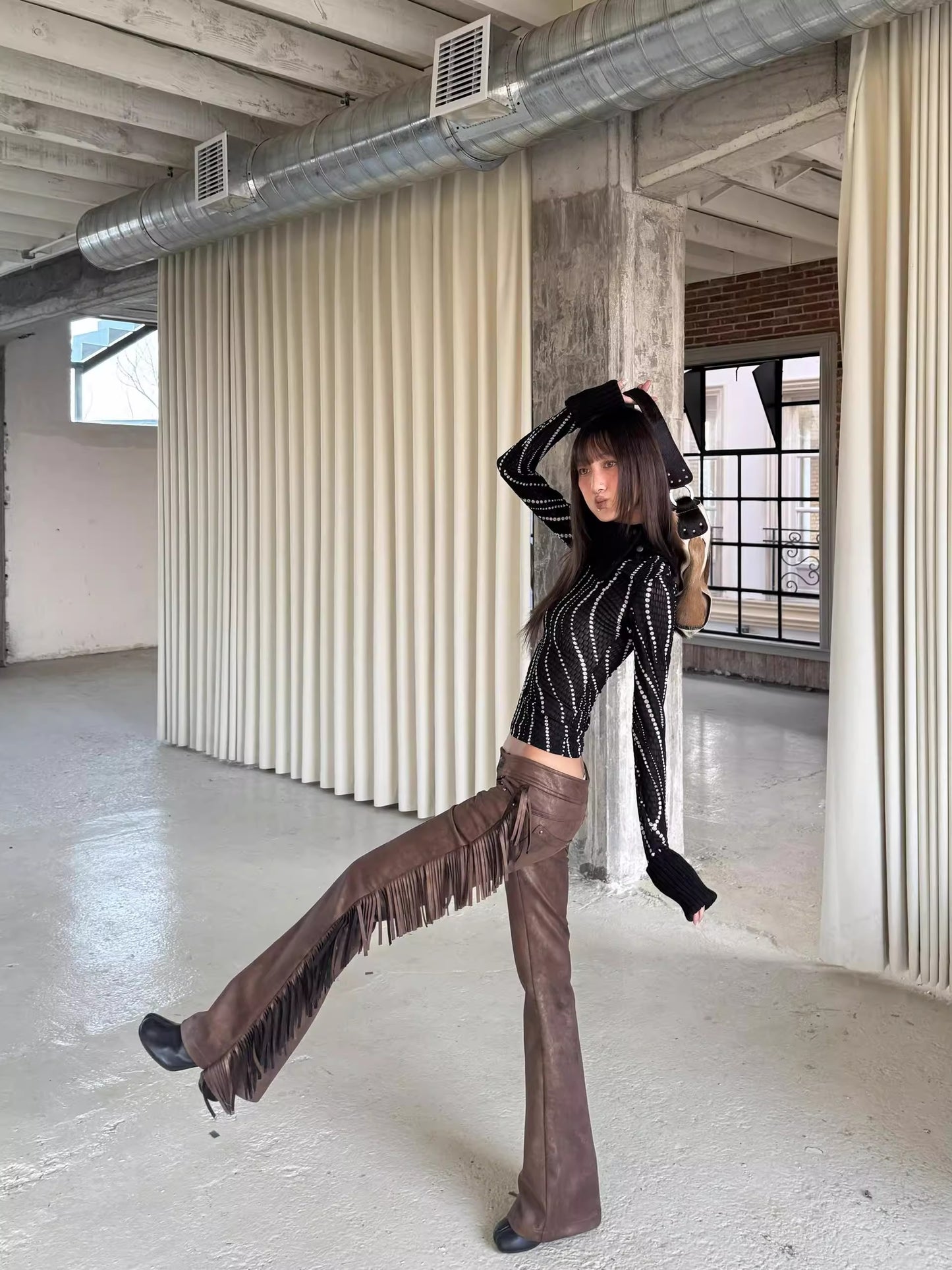 Andivogels Aged Low-Rise Suede Trousers With Fringe Finish
